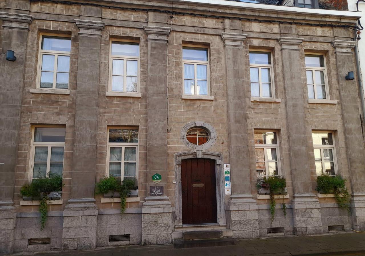 L'Hote Des Geants Ath Exterior photo