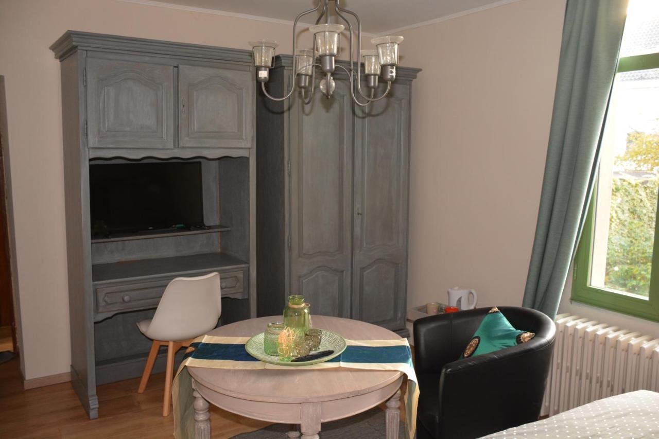 L'Hote Des Geants Ath Exterior photo