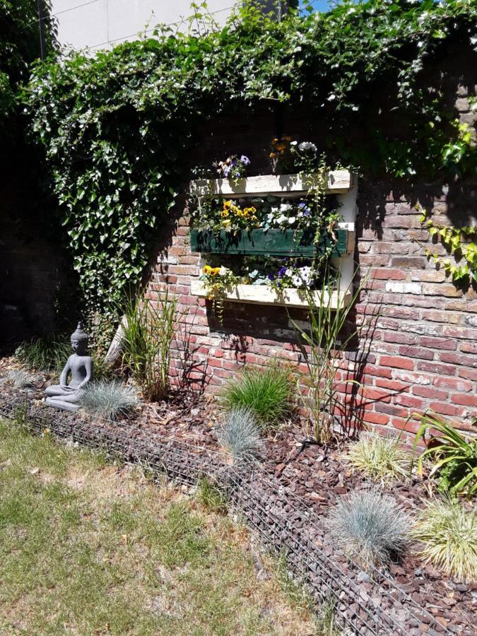 L'Hote Des Geants Ath Exterior photo